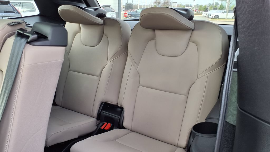 New 2026 Volvo XC90 B5 Core AWD/4WD image 17