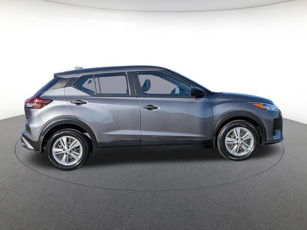 Used 2024 Nissan Kicks S image 4