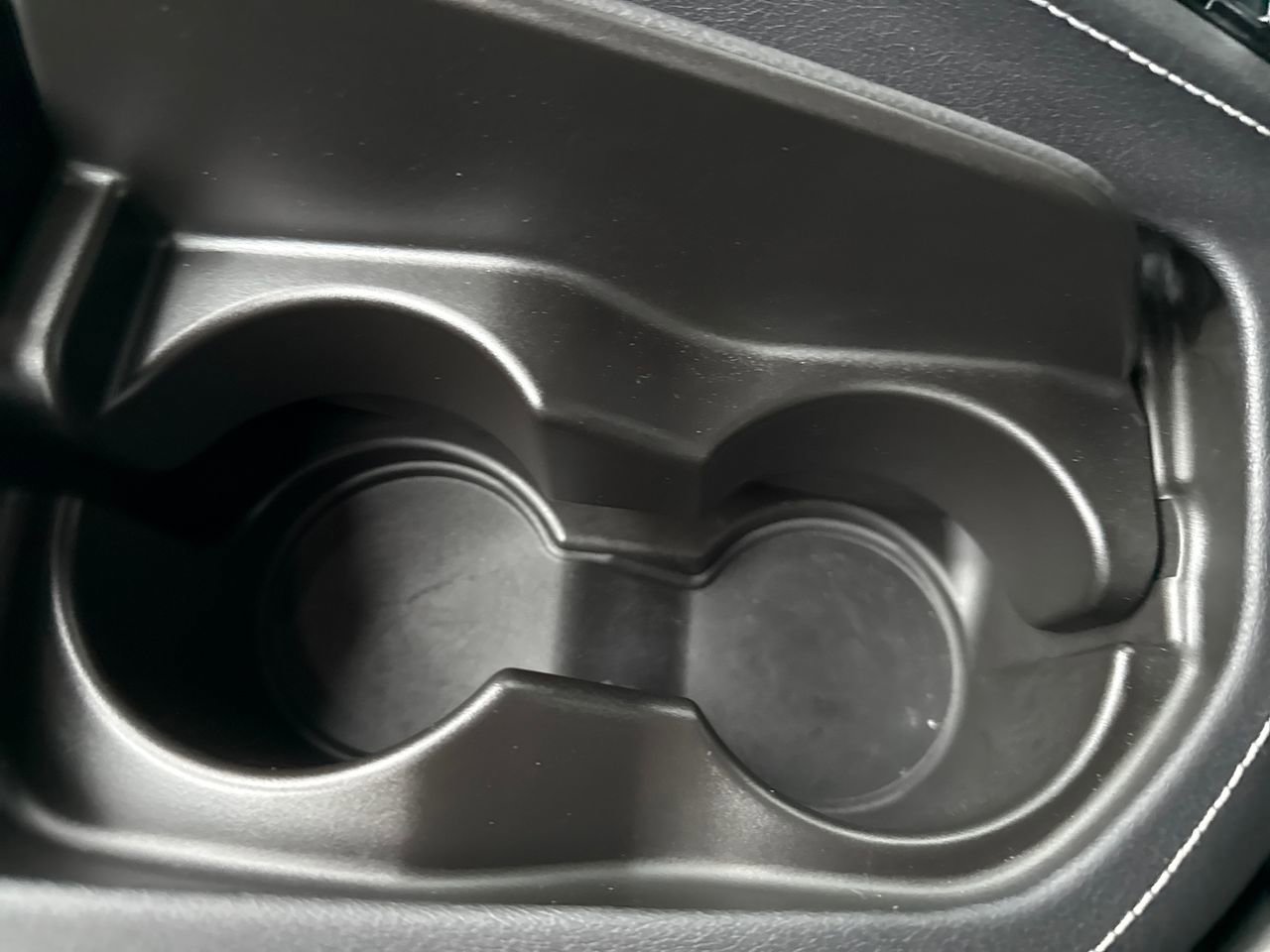 Used 2025 Chevrolet Corvette Stingray Coupe w/ 1LT image 21