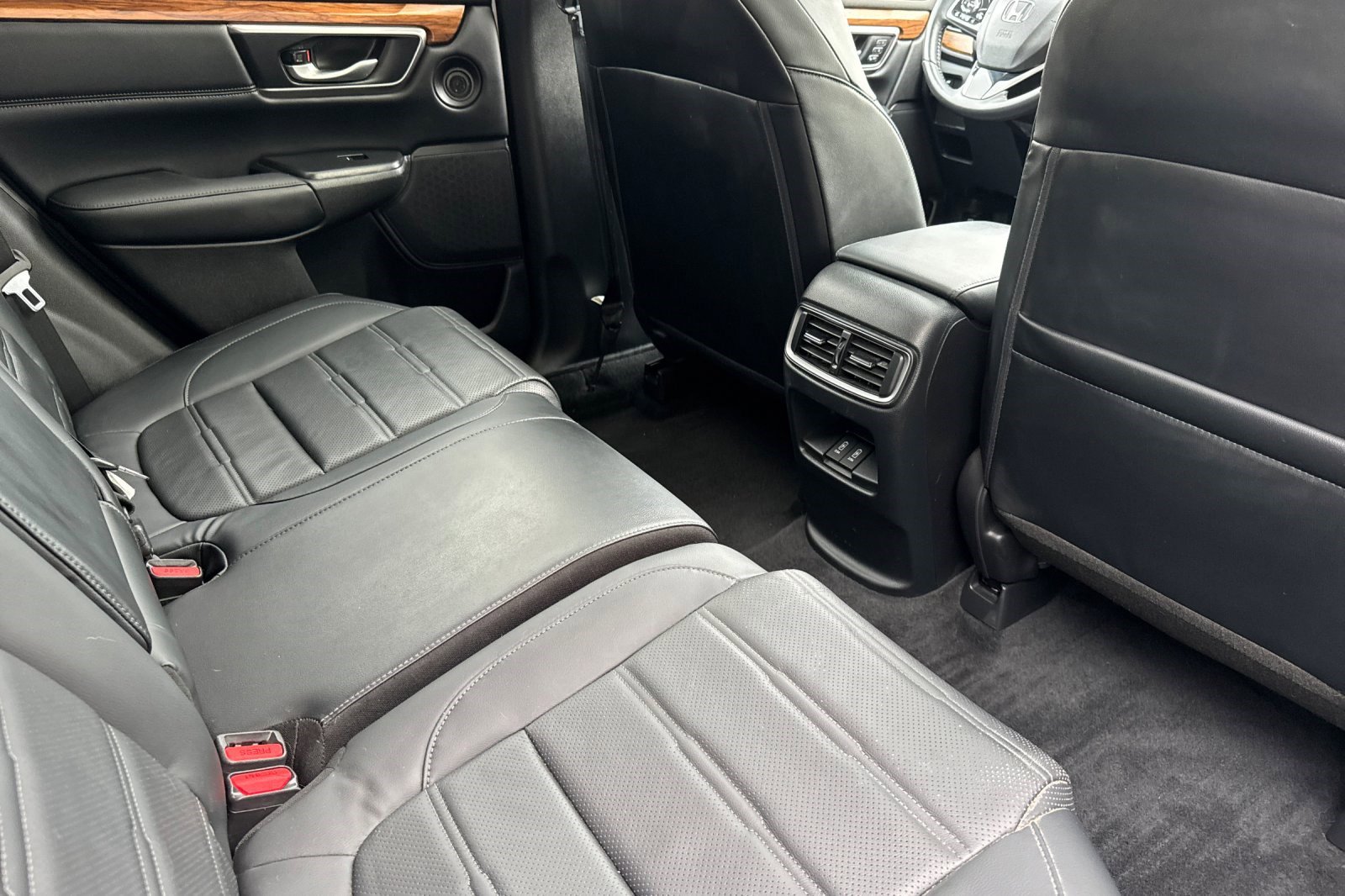 Used 2022 Honda CR-V Touring image 30