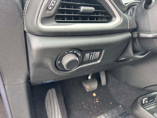 New 2027 Chrysler Pacifica Select AWD/4WD image 18