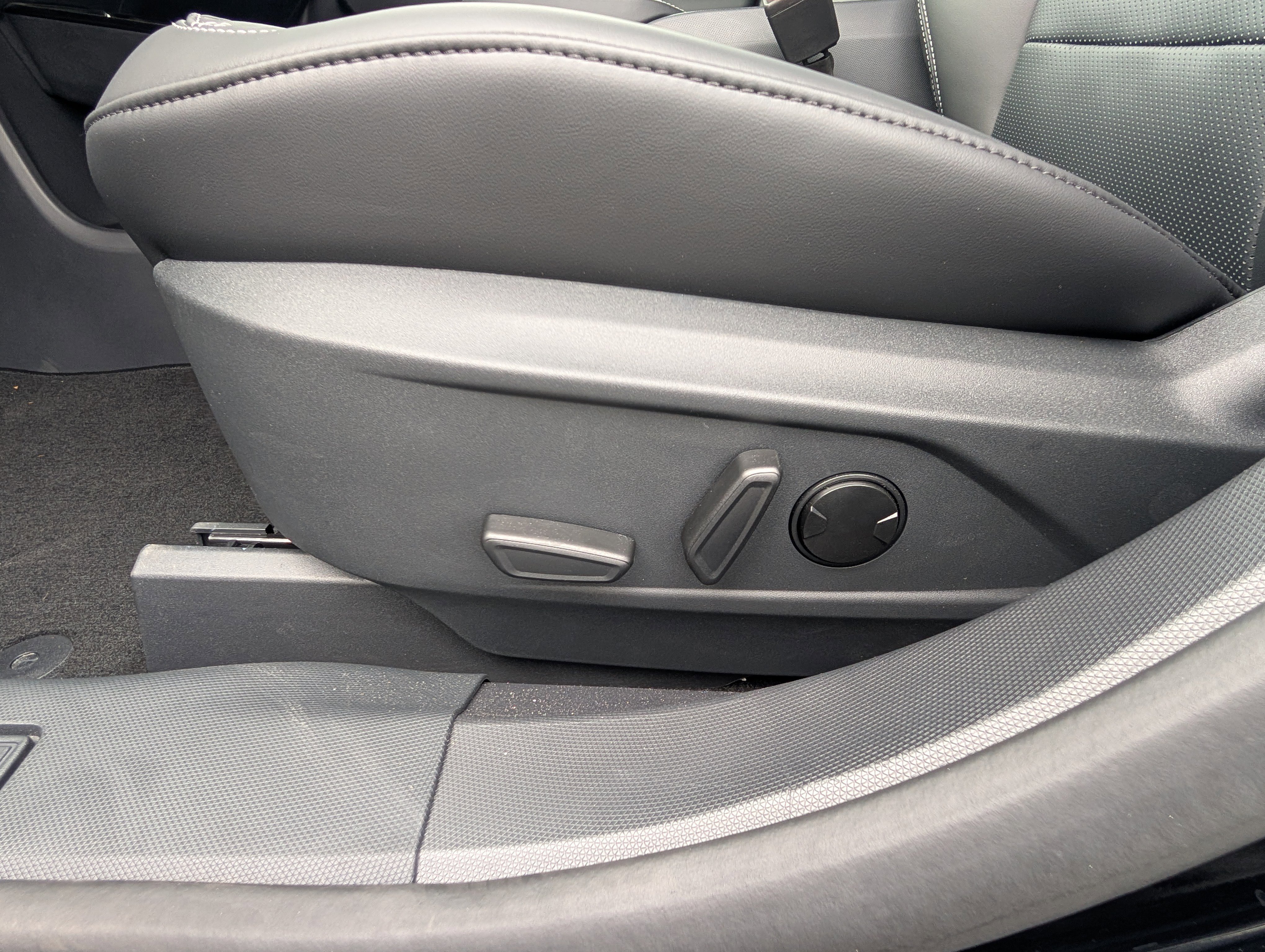 New 2025 Ford Mustang Mach-E Premium image 18