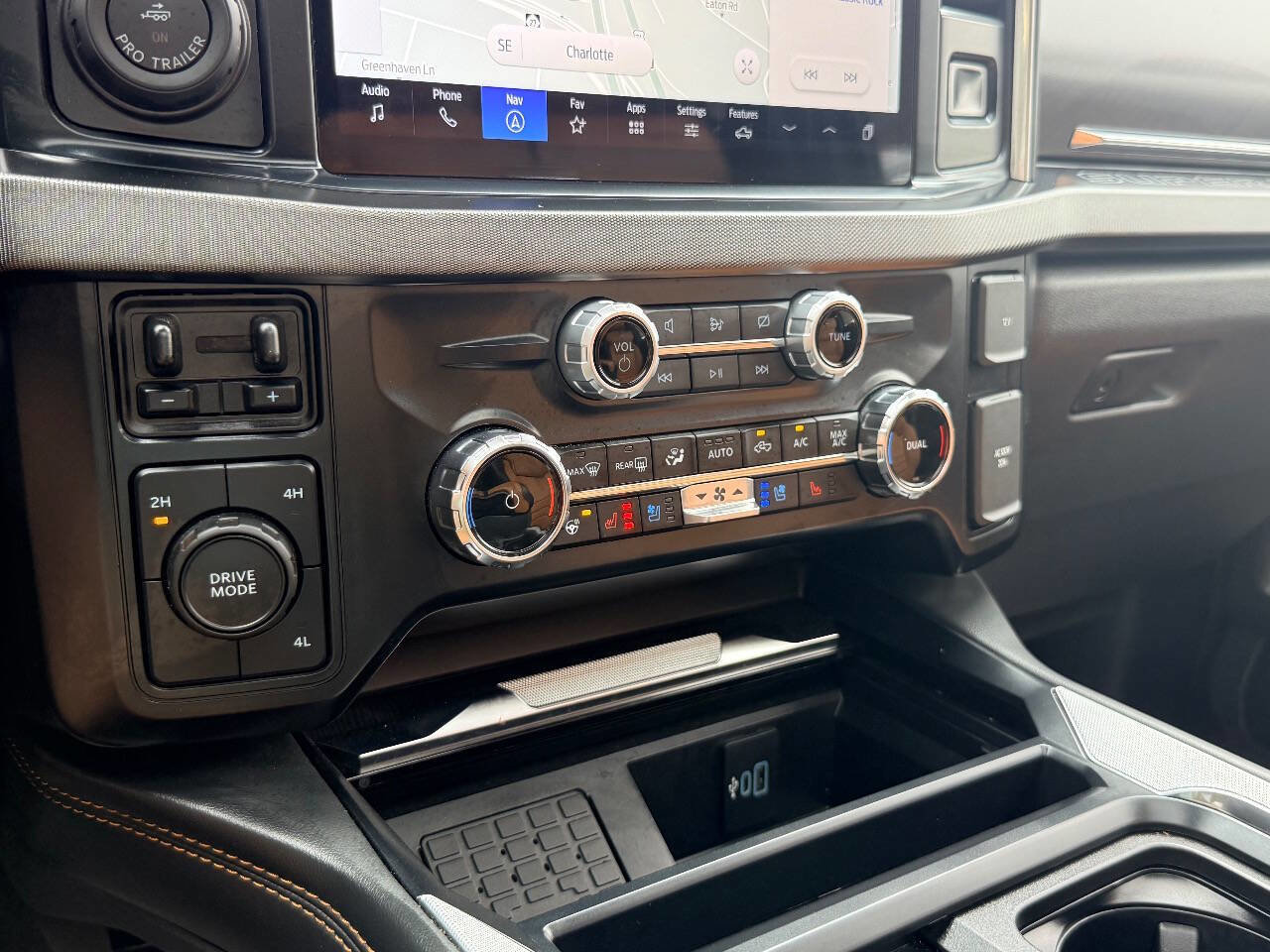 Used 2024 Ford F450 Platinum w/ FX4 Off-Road Package image 33