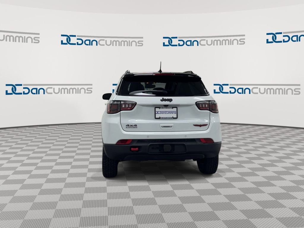 Used 2025 Jeep Compass Trailhawk w/ Trailer Tow Group AWD/4WD image 7