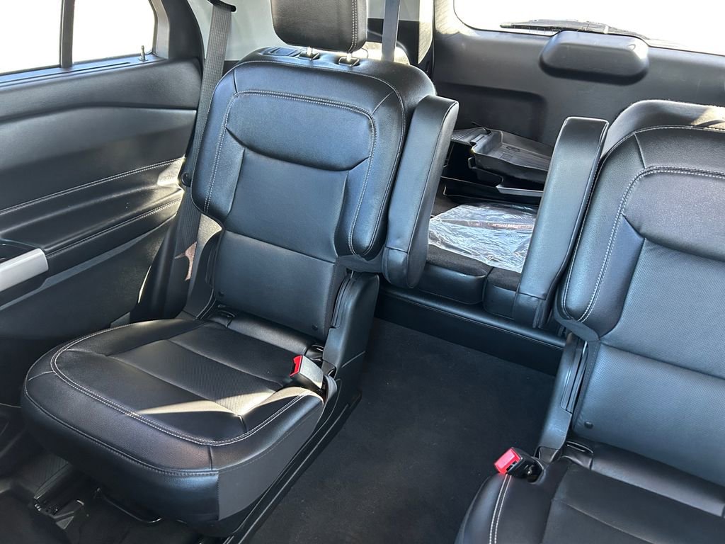 Used 2023 Ford Explorer Limited w/ Equipment Group 301A image 15
