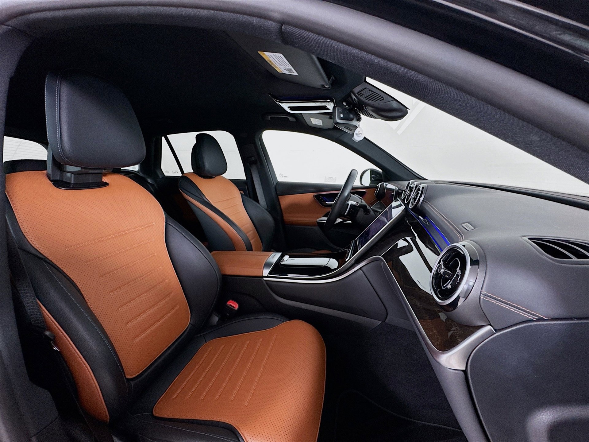 Certified 2024 Mercedes-Benz GLC 300 image 30