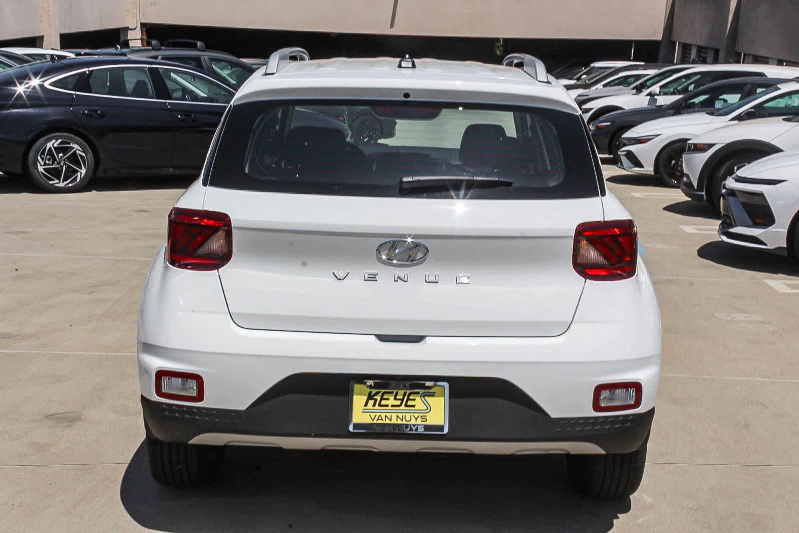 New 2026 Hyundai Venue SEL FWD image 6