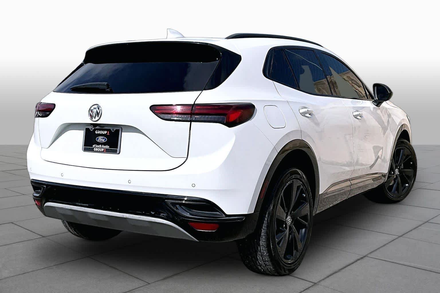 Used 2022 Buick Envision Essence w/ Sport Touring Package FWD image 7