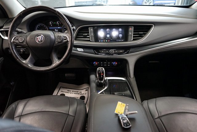 Used 2020 Buick Enclave Essence image 40