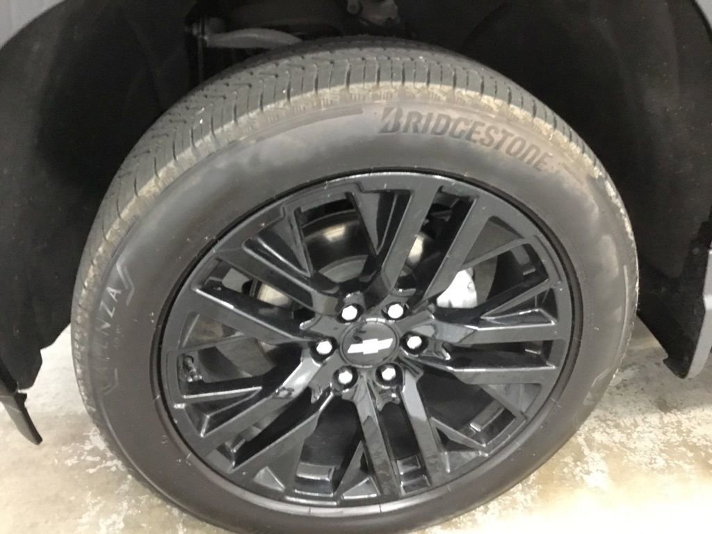 Used 2024 Chevrolet Silverado 1500 High Country w/ High Country Premium Package image 5