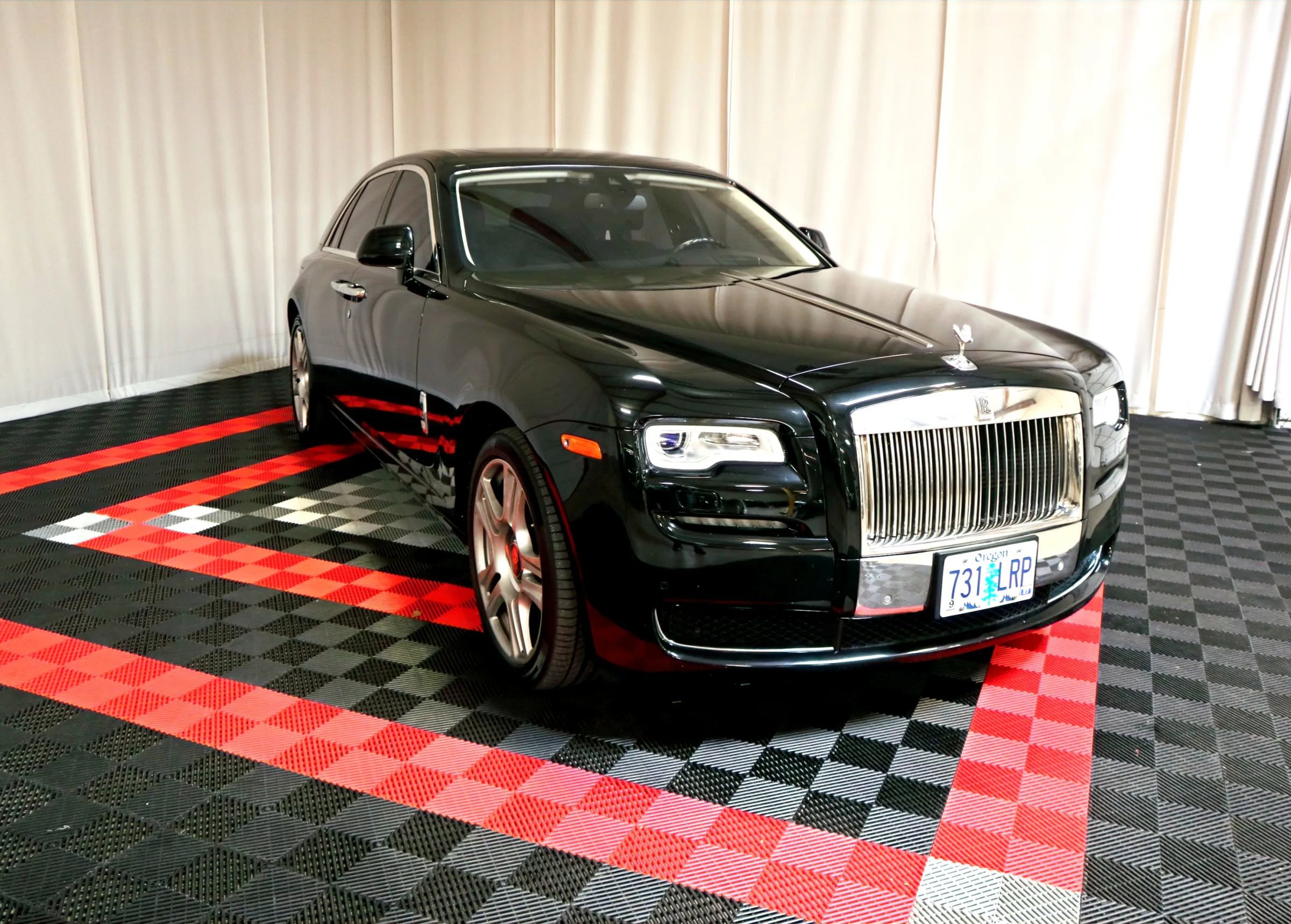 Used 2016 Rolls-Royce Ghost image 5