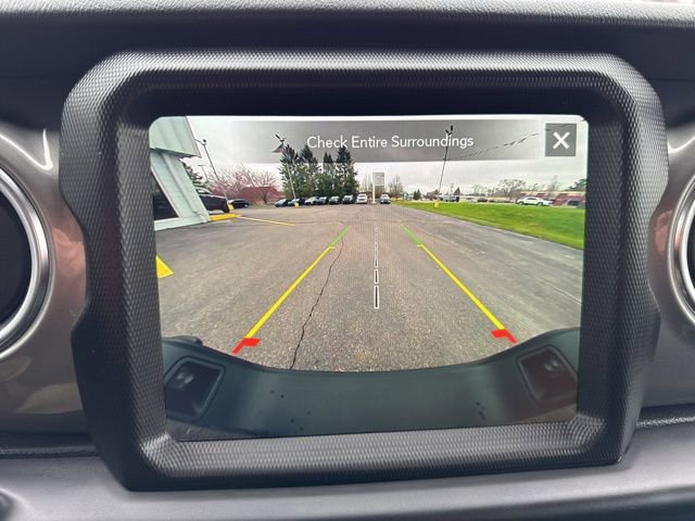 Certified 2022 Jeep Gladiator Overland AWD/4WD image 18