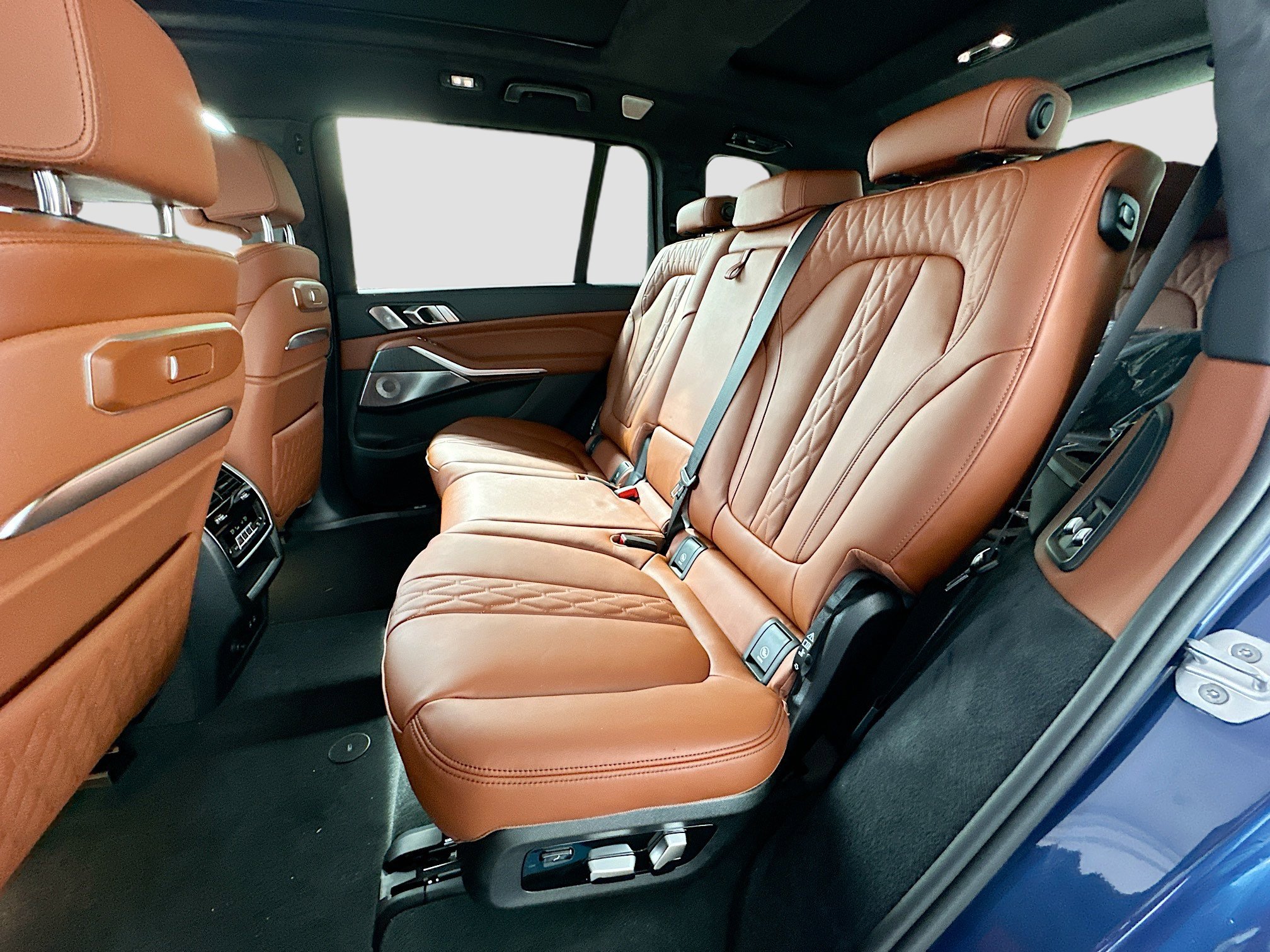 New 2026 BMW ALPINA XB7 AWD/4WD image 19