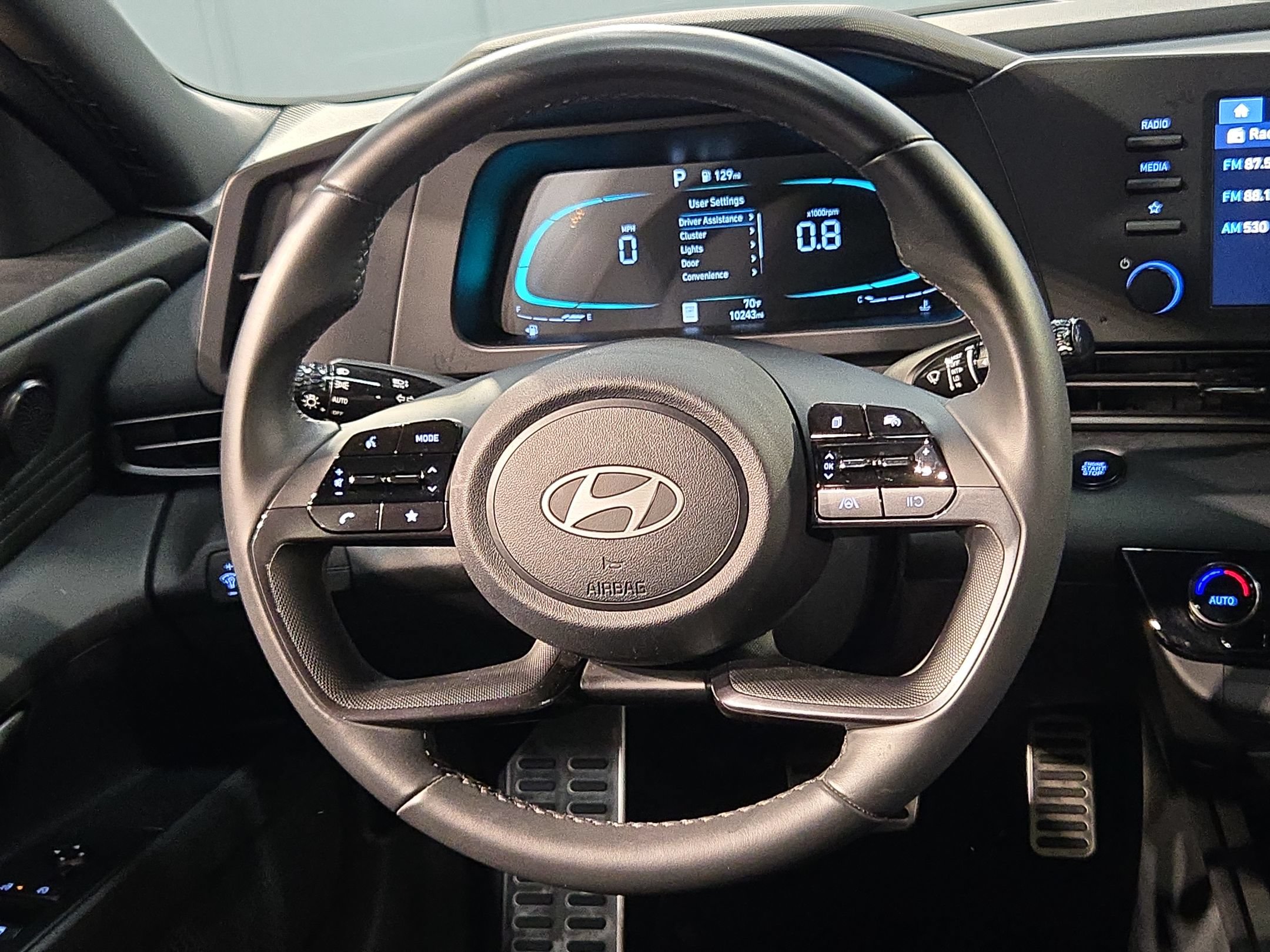 Used 2025 Hyundai Elantra Sport FWD image 26