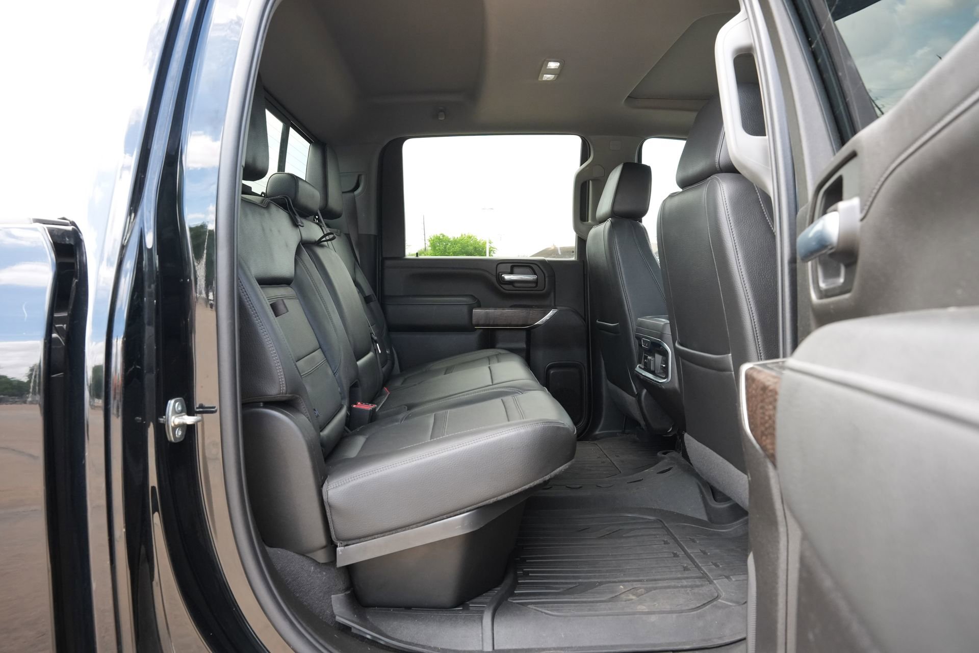 Used 2022 GMC Sierra 3500 Denali w/ Denali Ultimate Package image 19