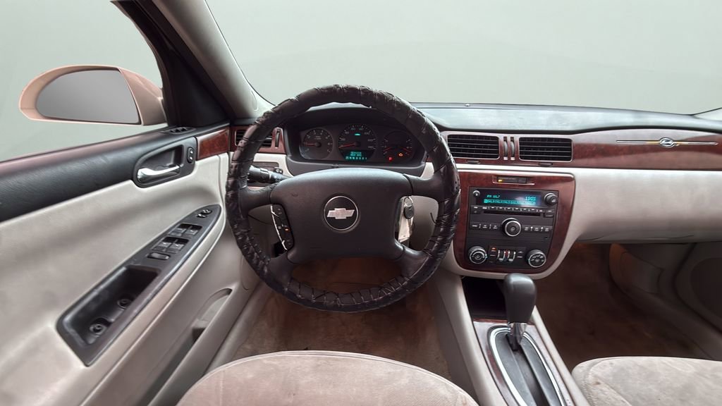Used 2009 Chevrolet Impala LS FWD image 16