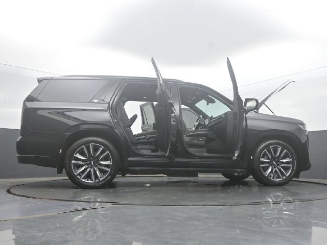 Used 2021 Cadillac Escalade Sport w/ Driver Assist Tech Package AWD/4WD image 62