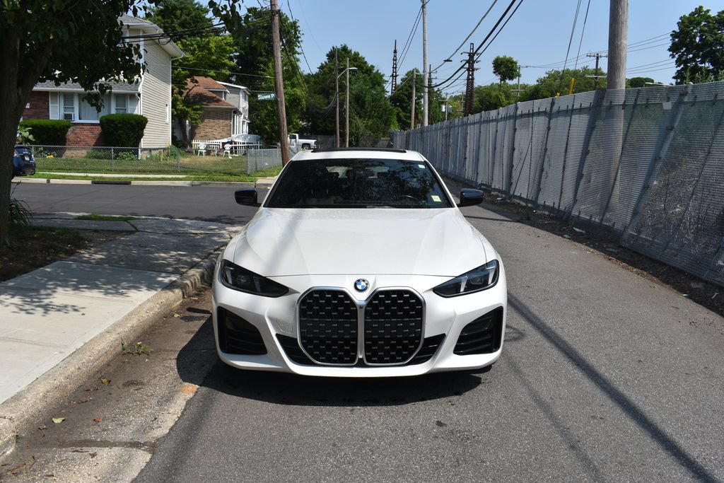 Used 2025 BMW 430i w/ M Sport Package RWD image 3