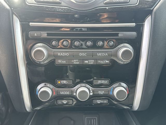 Used 2020 Nissan Pathfinder S image 21