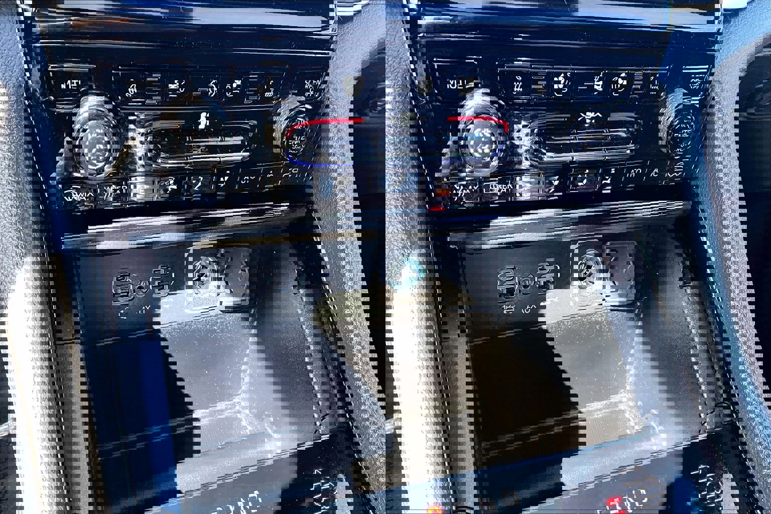 Used 2024 Jeep Grand Cherokee L Overland image 32