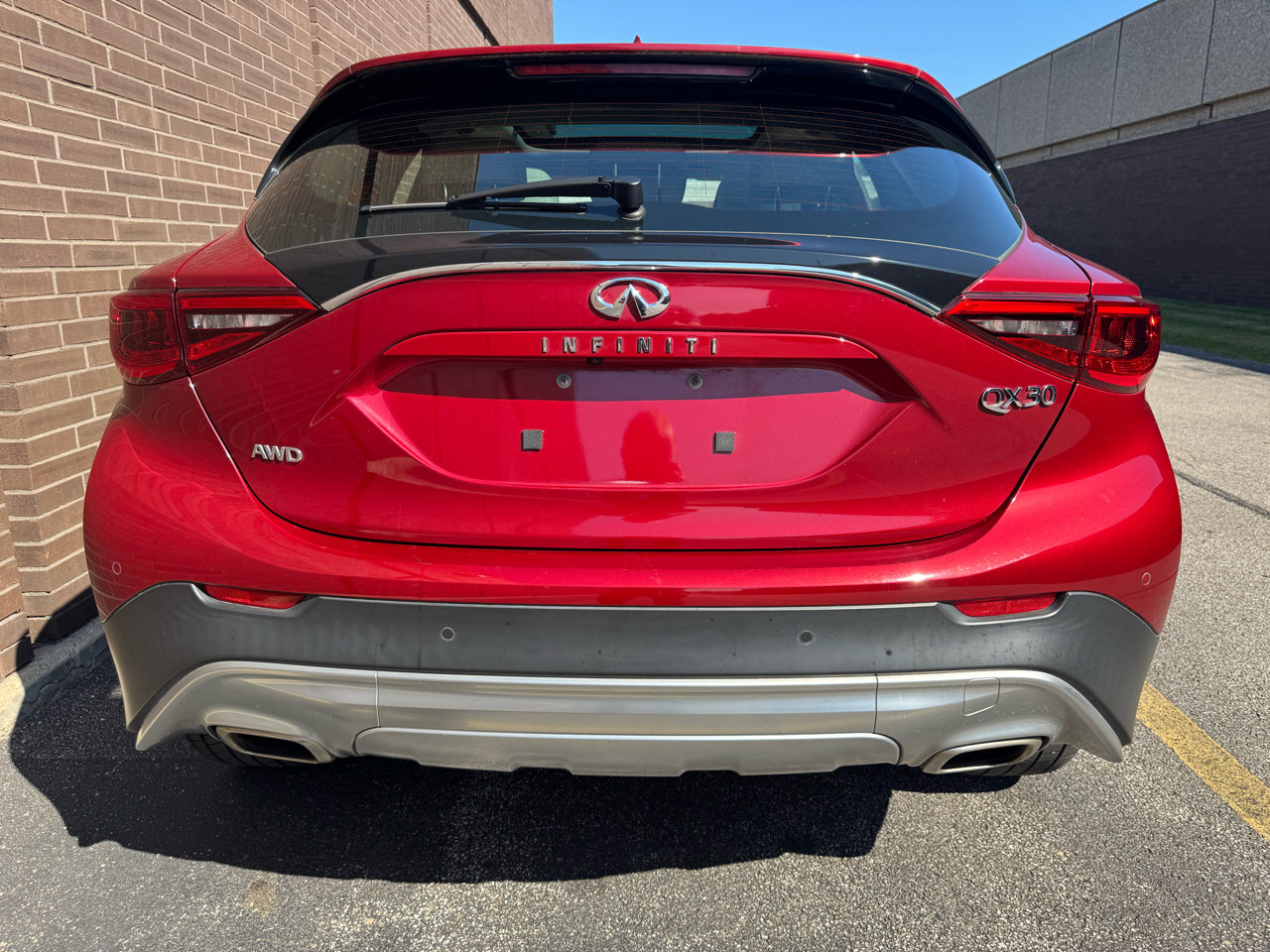 Used 2018 INFINITI QX30 Premium w/ Navigation Package image 9