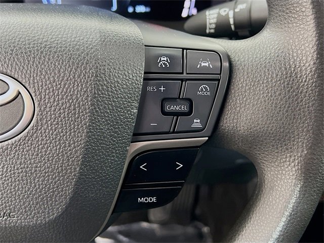 Used 2025 Toyota Camry LE image 30