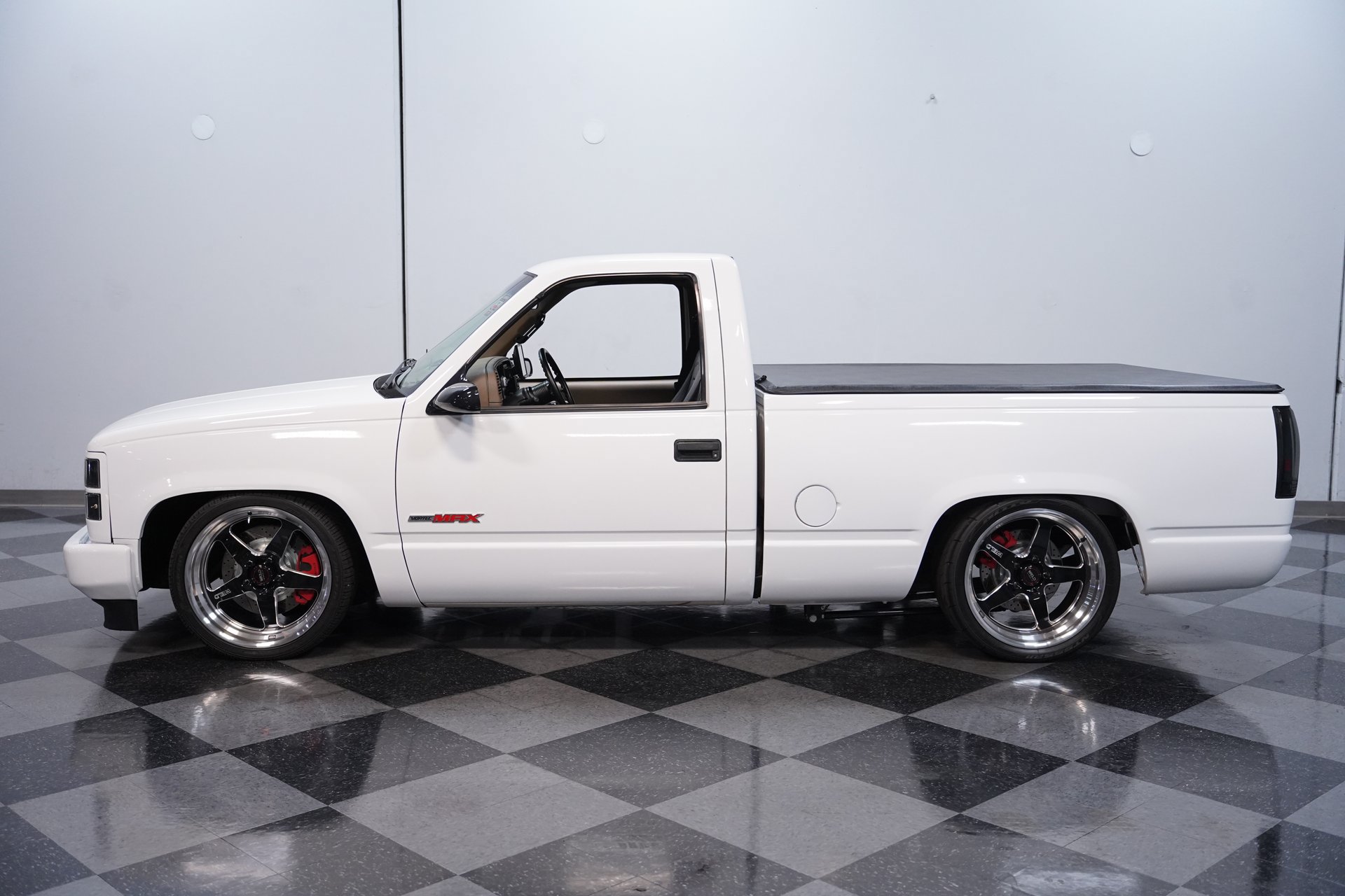 Used 1996 GMC Sierra 1500 2WD Regular Cab image 2