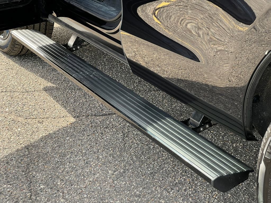 Used 2025 Lincoln Navigator Reserve w/ Jet Appearance Package image 11