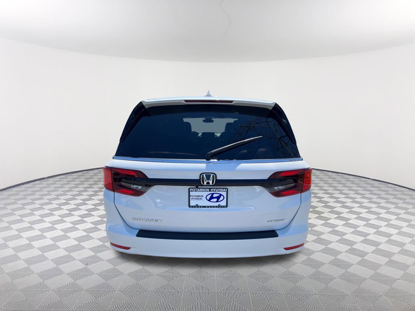 Used 2024 Honda Odyssey Sport image 9