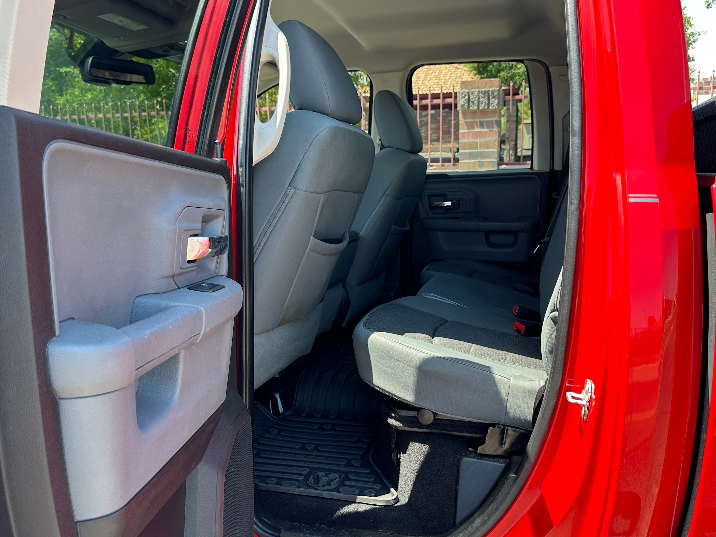 Used 2013 RAM 1500 Classic SLT w/ Remote Start & Security Group image 7