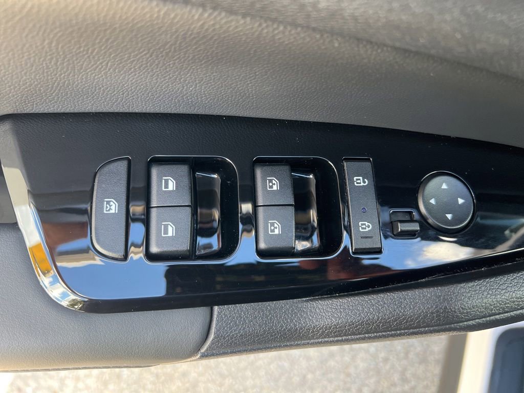Certified 2025 Kia Sportage EX image 48