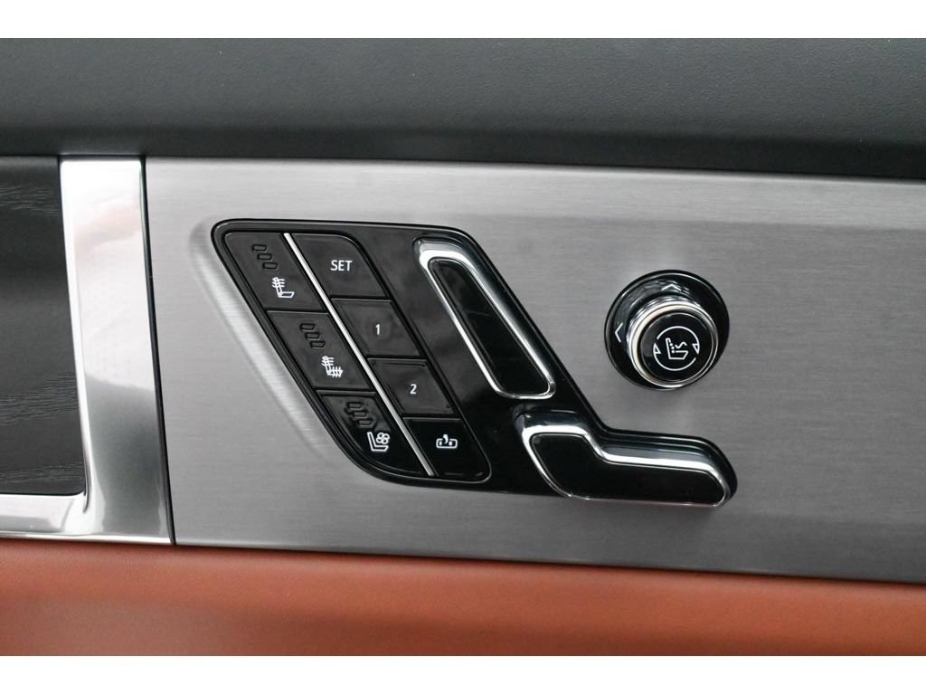 New 2027 Cadillac Vistiq Platinum AWD/4WD image 23