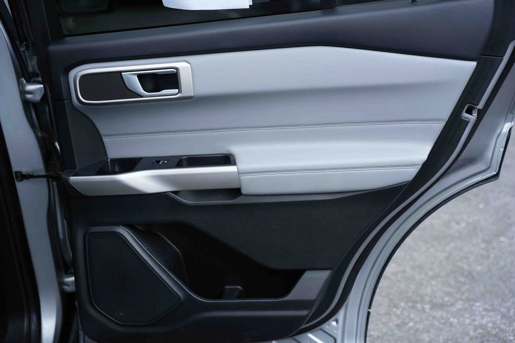 Certified 2023 Ford Explorer XLT w/ Equipment Group 202A image 19