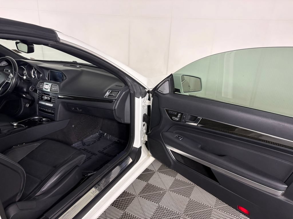 Used 2015 Mercedes-Benz E 550 Cabriolet image 29