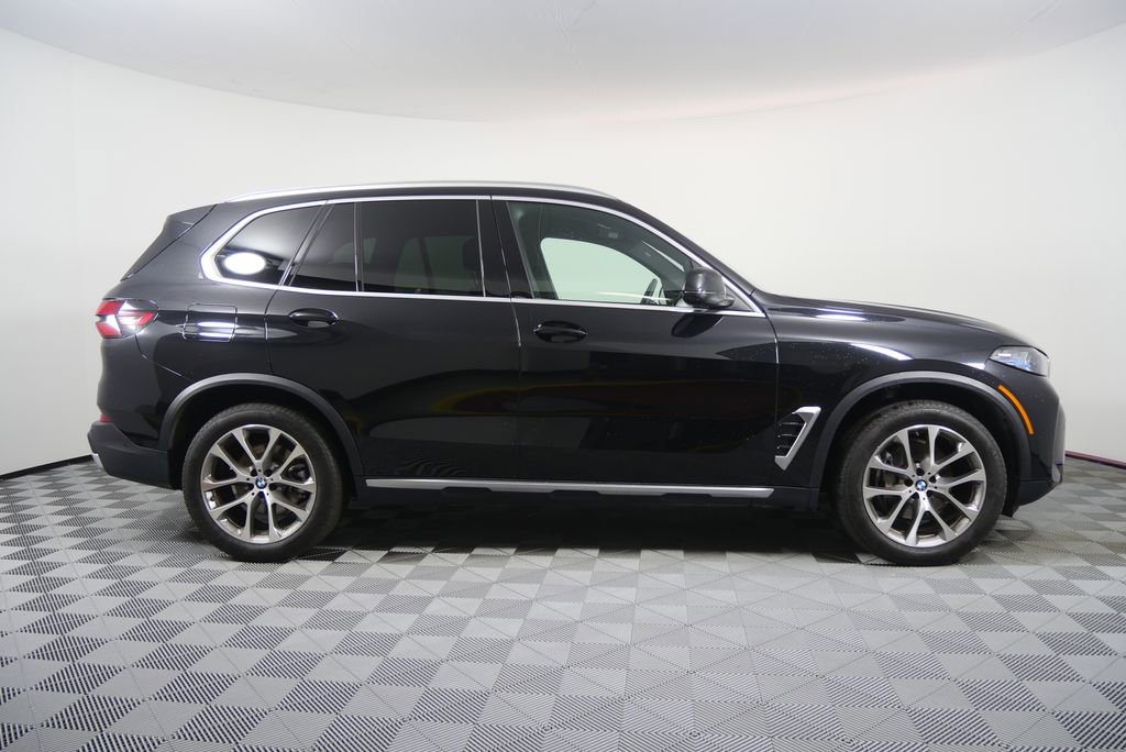 Certified 2025 BMW X5 xDrive40i image 2