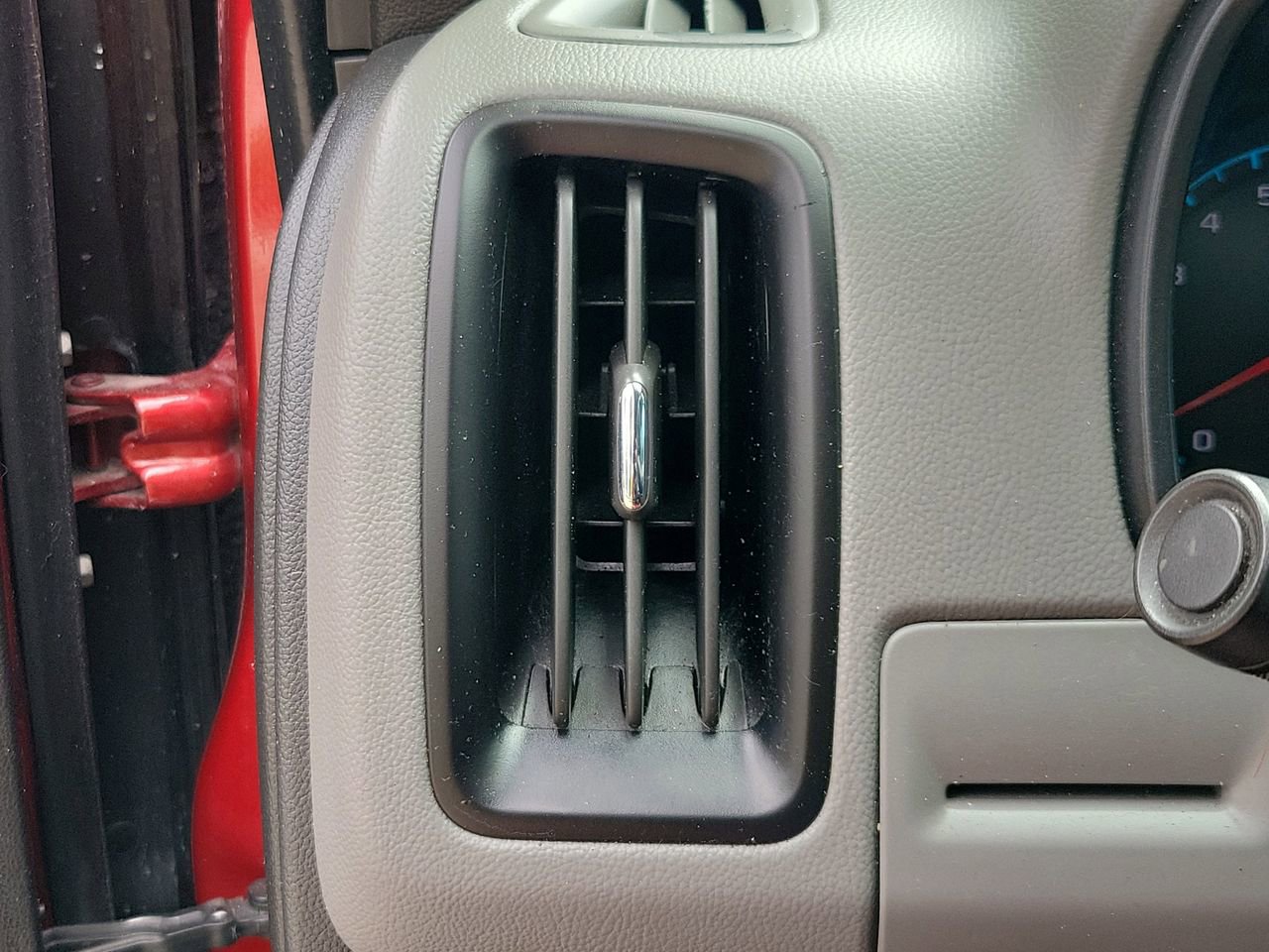 Used 2016 Chevrolet Colorado LT w/ LT Convenience Package image 26