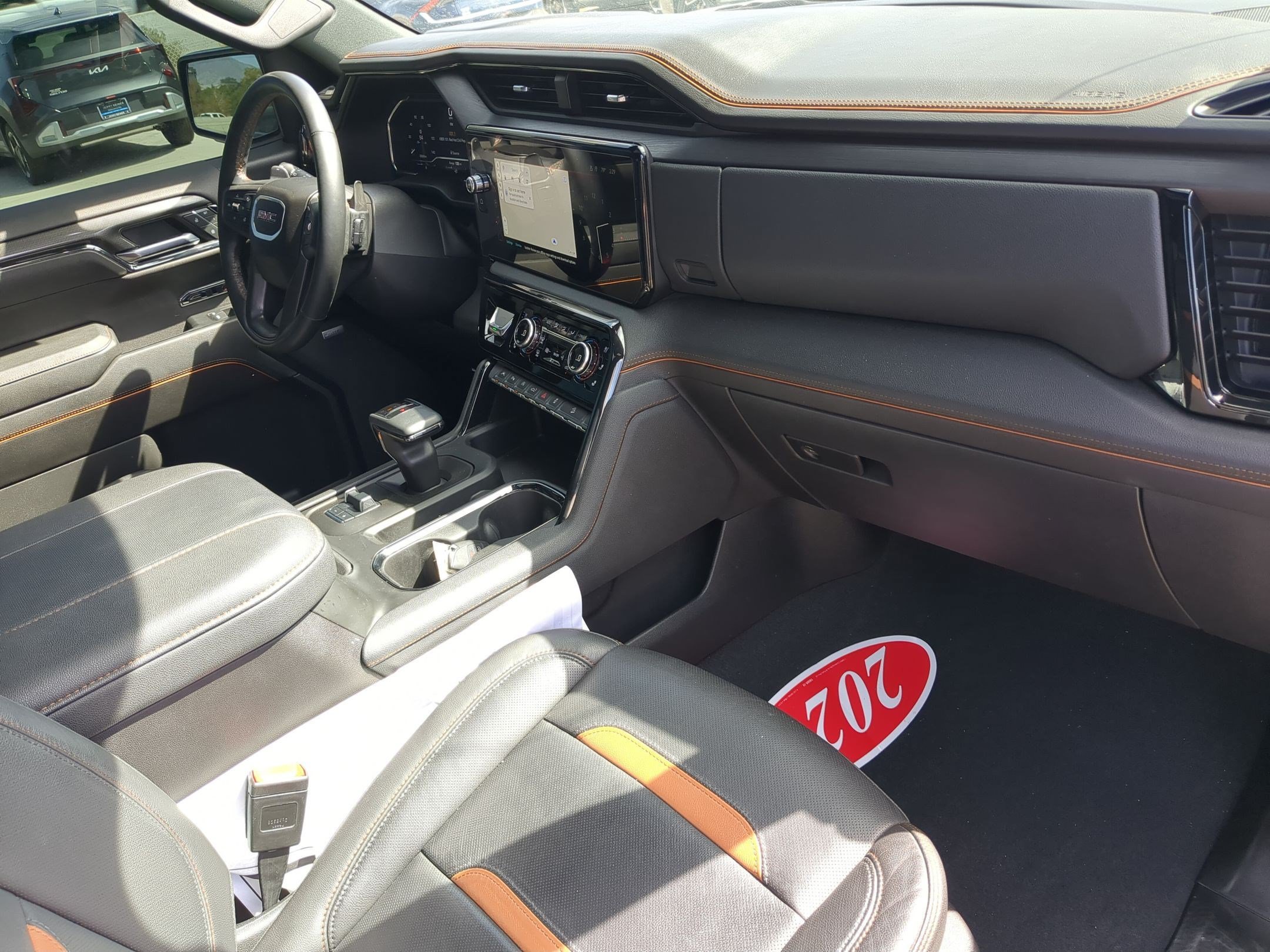 Used 2024 GMC Sierra 1500 AT4 w/ Technology Package AWD/4WD image 32