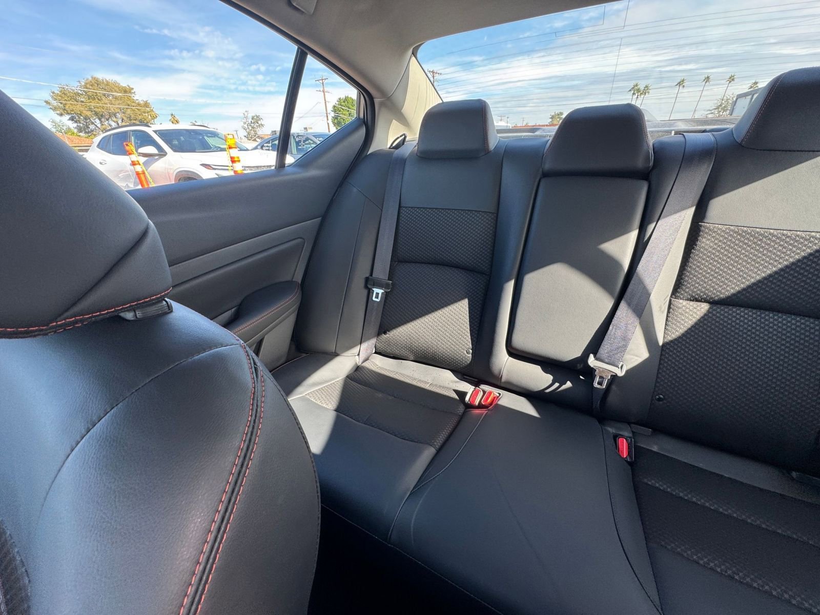 Used 2025 Nissan Altima 2.5 SR image 39