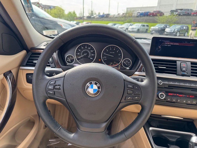 Used 2015 BMW 320i xDrive Sedan image 13