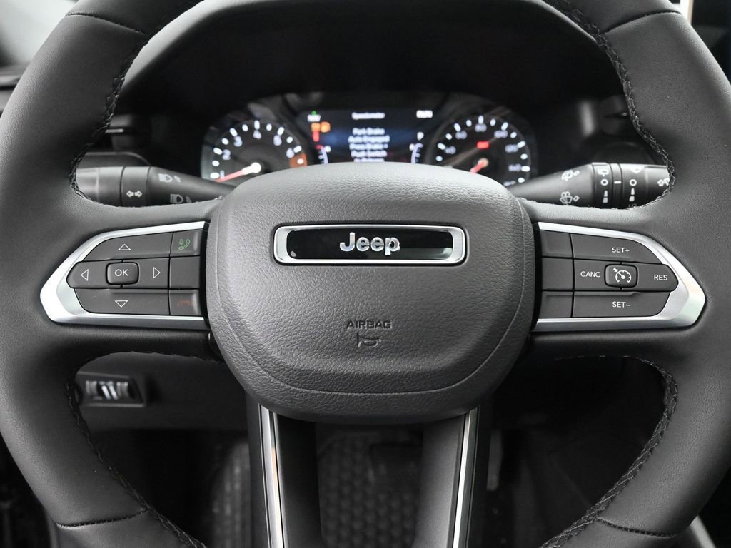 New 2026 Jeep Compass Latitude w/ Sun and Sound Group image 31