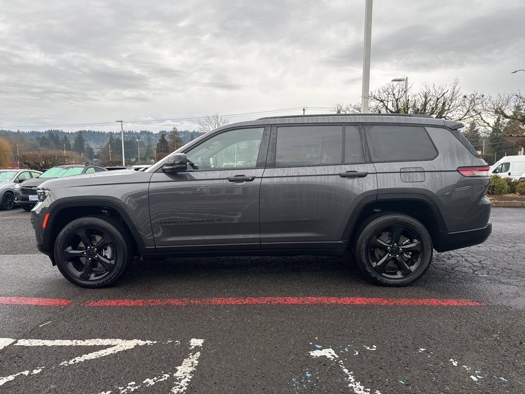 Used 2024 Jeep Grand Cherokee L Altitude image 4