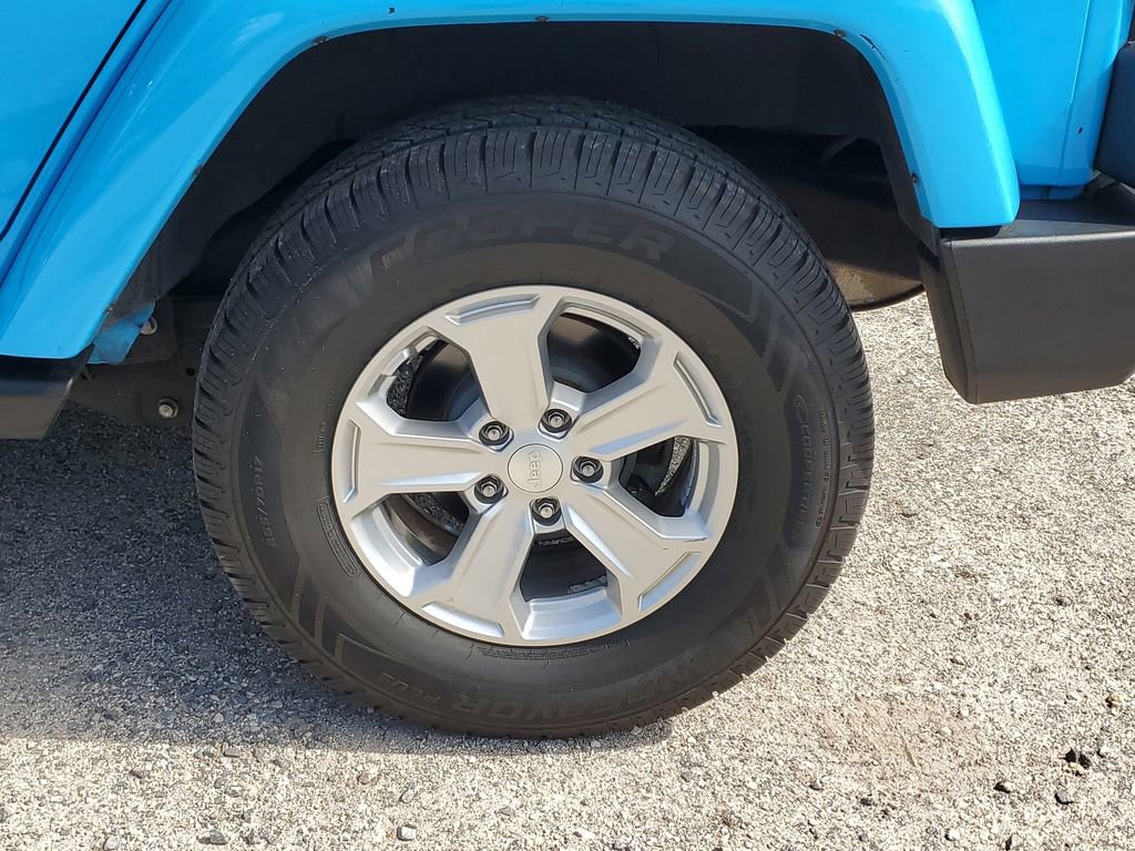 Used 2017 Jeep Wrangler Unlimited Sahara w/ Quick Order Package 24E Chief AWD/4WD image 5