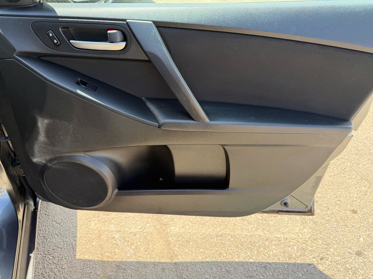 Used 2012 MAZDA MAZDA3 i Touring FWD image 20