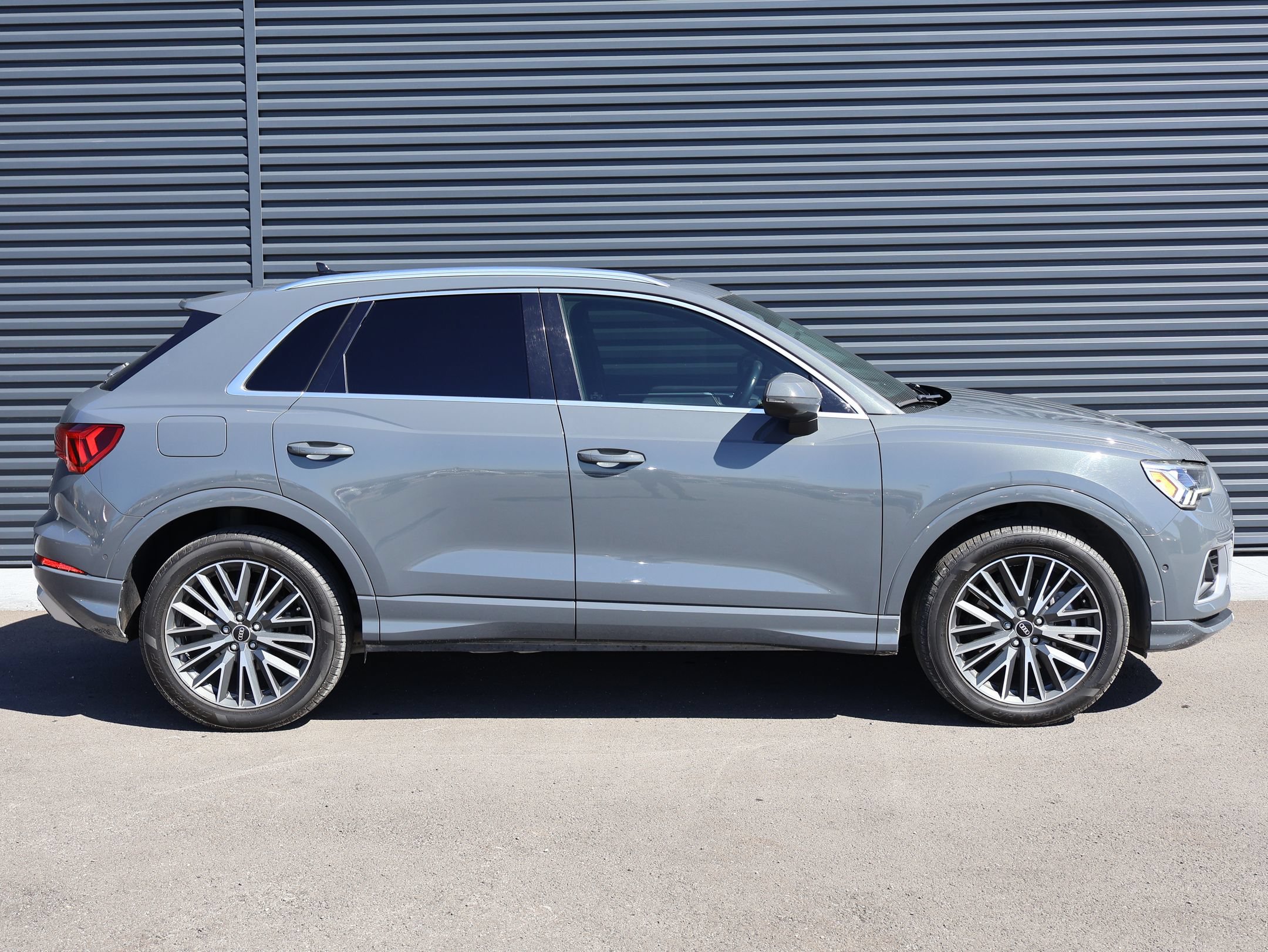 Used 2021 Audi Q3 2.0T Premium Plus w/ Premium Plus Package AWD/4WD image 10