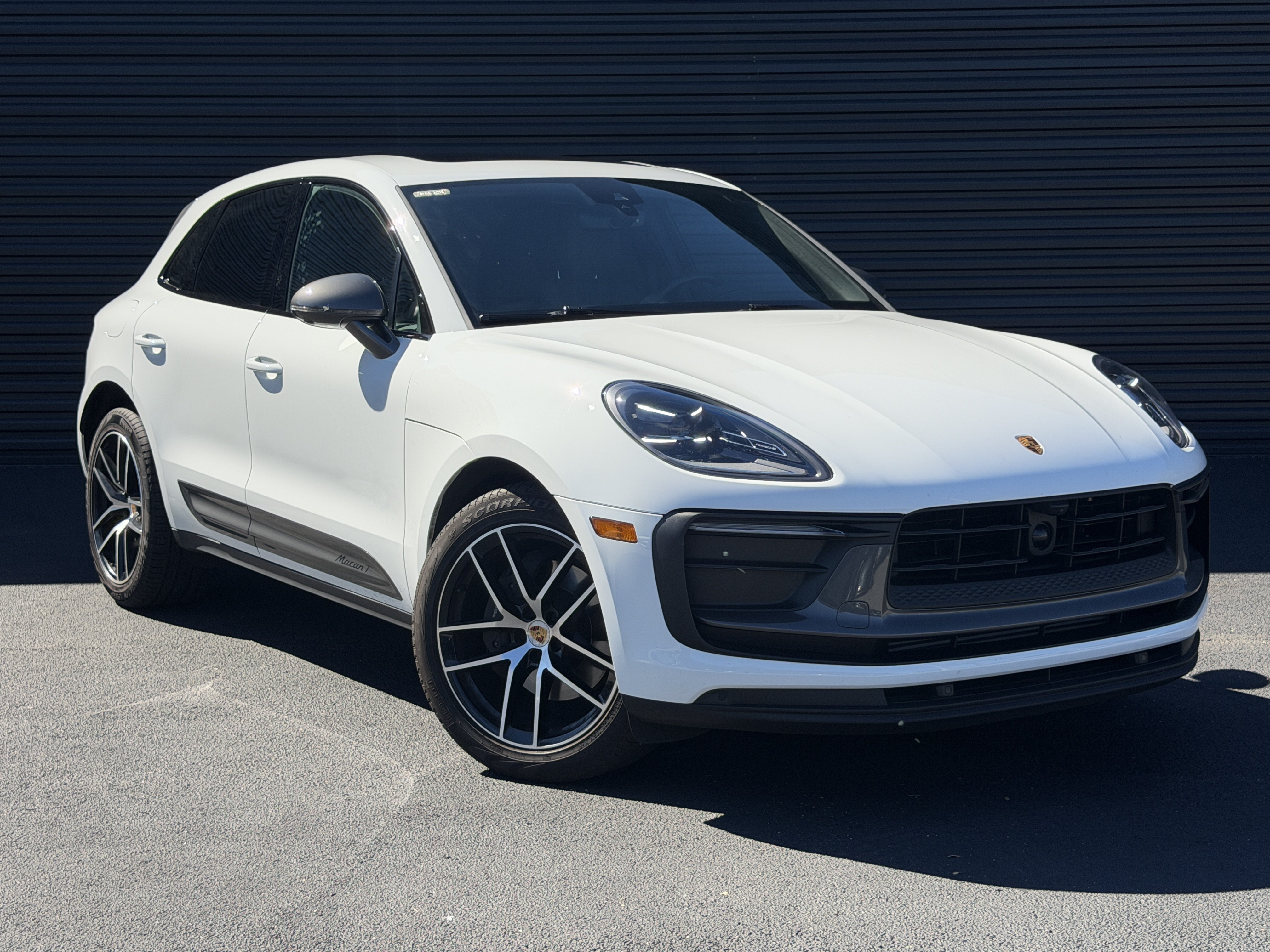 Used 2023 Porsche Macan Turbo AWD/4WD image 7