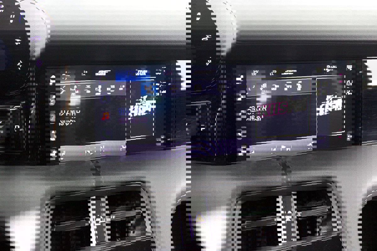 Used 2020 Porsche Taycan 4S image 27