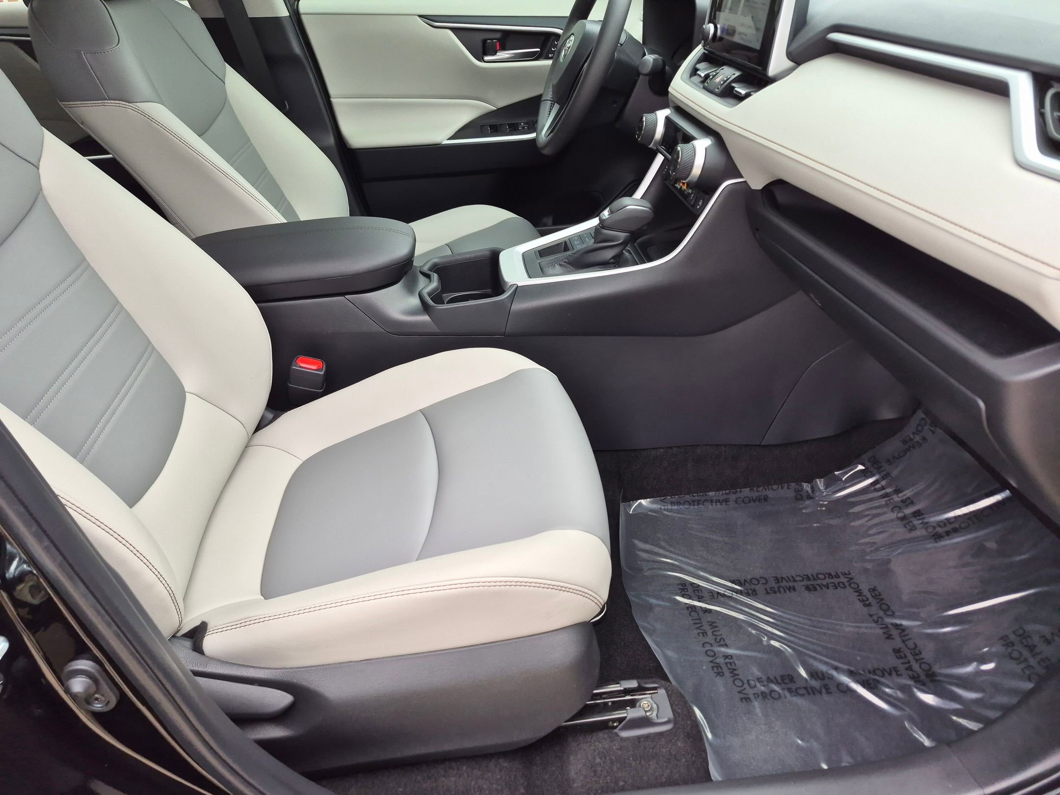 Used 2024 Toyota RAV4 XLE Premium w/ Weather Package image 28