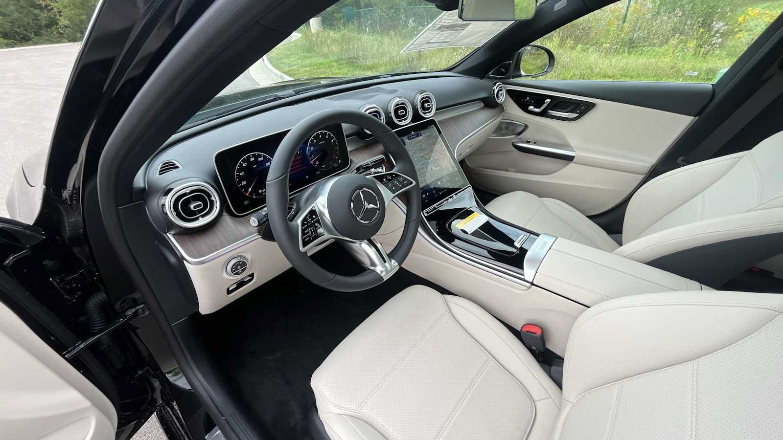 New 2026 Mercedes-Benz C 300 4MATIC Sedan image 14