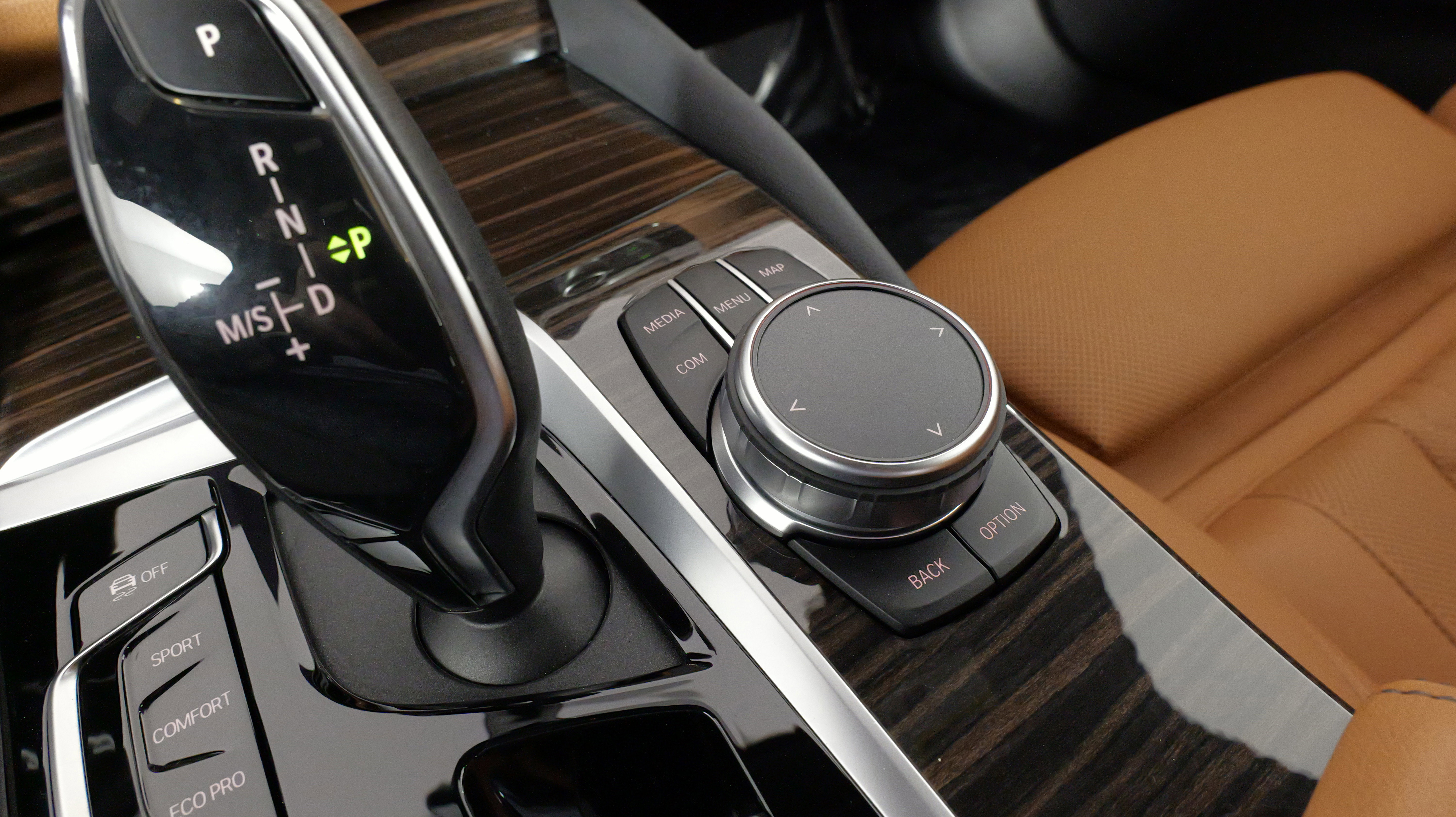 Used 2022 BMW 530i xDrive w/ Convenience Package image 56