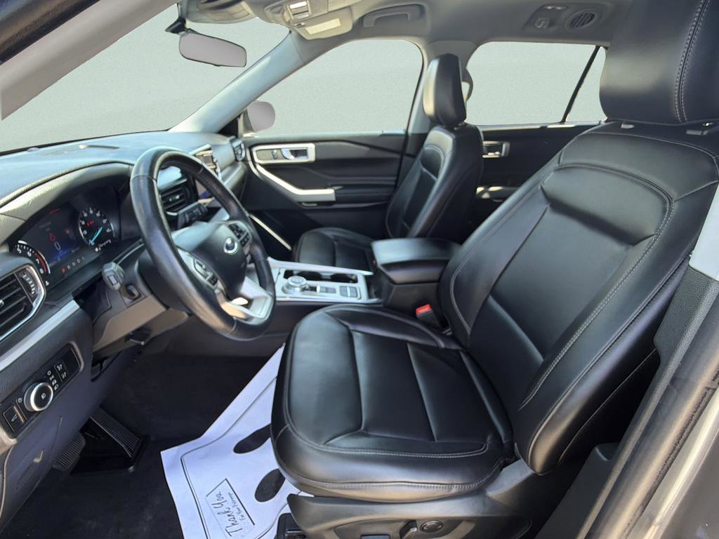 Used 2024 Ford Explorer XLT w/ Equipment Group 202A image 19